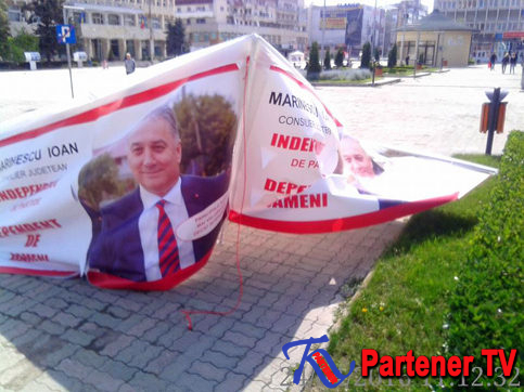 Au fost distruse cele două corturi în care se strângeau semnături pentru candidatura independentului, Ioan Marinescu