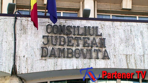 Ceremonia solemnă de depunere a jurământului de către noul președinte al CJ Dâmbovița, Corneliu Ștefan, și de către cei 31 de consilieri județeni, validați de Tribunalul Dâmbovița.