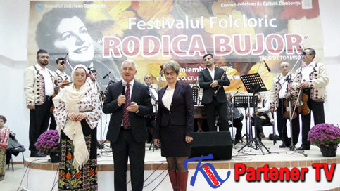 VIDEO. Comuna Cândeşti, gazda Festivalului Toamnei „Rodica Bujor”