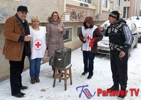 Târgoviște: Şase puncte de prim ajutor unde se distribuie ceai cald
