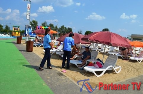 La Complexul Turistic de Nataţie Târgovişte în siguranță, campanie de prevenire a jandarmilor dâmbovițeni