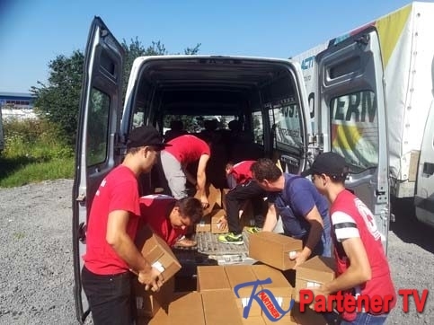 Crucea Roșie Dâmbovița a primit o sponsorizare de 20.880 de cutii cu lapte pe care deja le-a donat persoanelor vulnerabile din județ
