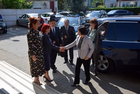 Vicepreședintele  Adunării Naționale Populare a Republicii Populare Chineze și Președintele Federației Femeilor din Întreaga Chină, doamna Shen Yueyue a vizitat  judeţul Dâmboviţa