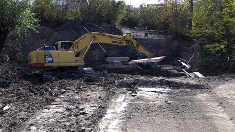 VIDEO. Se lucrează la noul pod de pe strada Poiana Mare, sat Gorgota