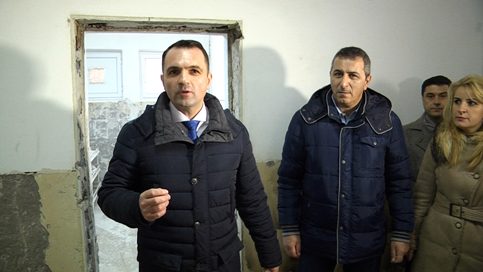 VIDEO. Se lucrează la reabilitarea şi modernizarea Grădiniţei  nr. 15 Târgovişte