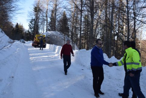 DJ 713 Sinaia (DN 71) – Șaua Dichiului este deschis circulaţiei. Drumarii de la LDP acţionează  atât pe DJ 713 cât şi pe DJ 714