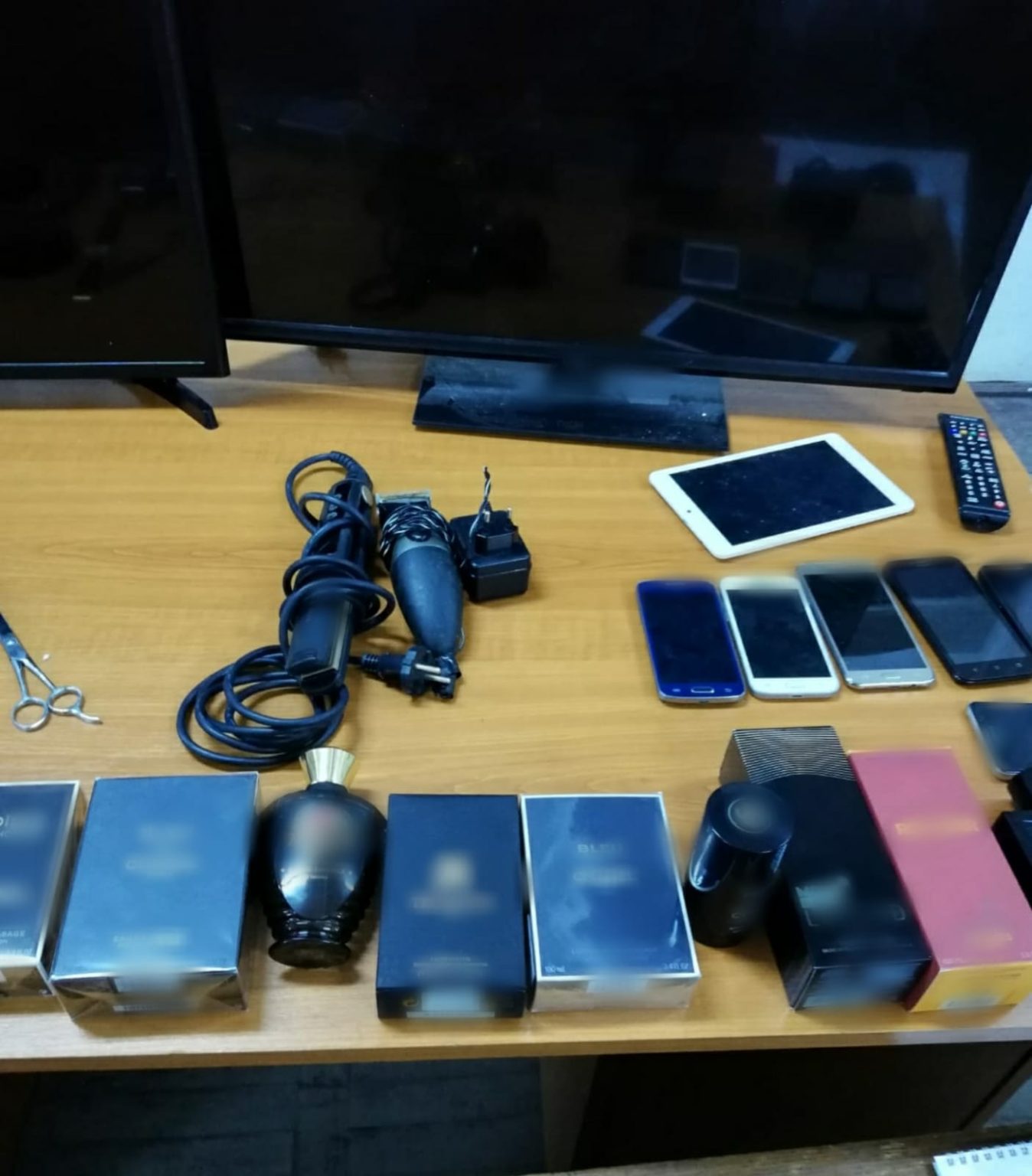 VIDEO. Autorul mai multor jafuri   ce au  avut loc în Târgovişte, a fost prins de poliţişti