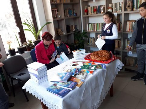 Primul Club ”Prietenii cărților” şi-a deschis porţile la Bilciureşti. Iniţiativa aparţine deputatului Claudia Gilia, preşedinte OFSD Dâmboviţa