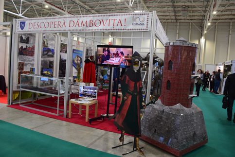 VIDEO. Turnul Chindia, atracția standului Consiliului Județean Dâmbovița la ediţia de primăvară a Târgului de Turism al României