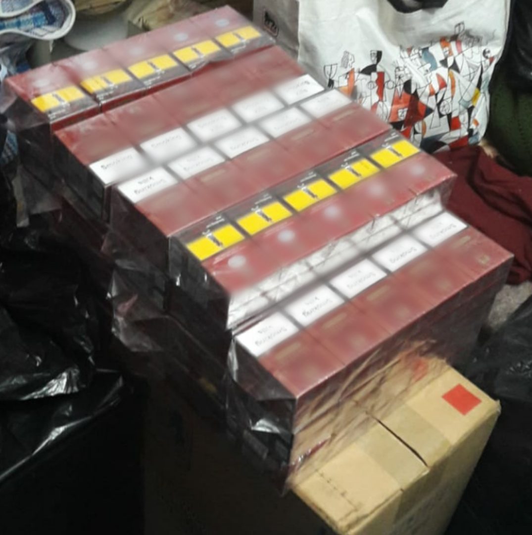 VIDEO. Percheziţii la contrabandiştii de ţigări din oraşul Găeşti