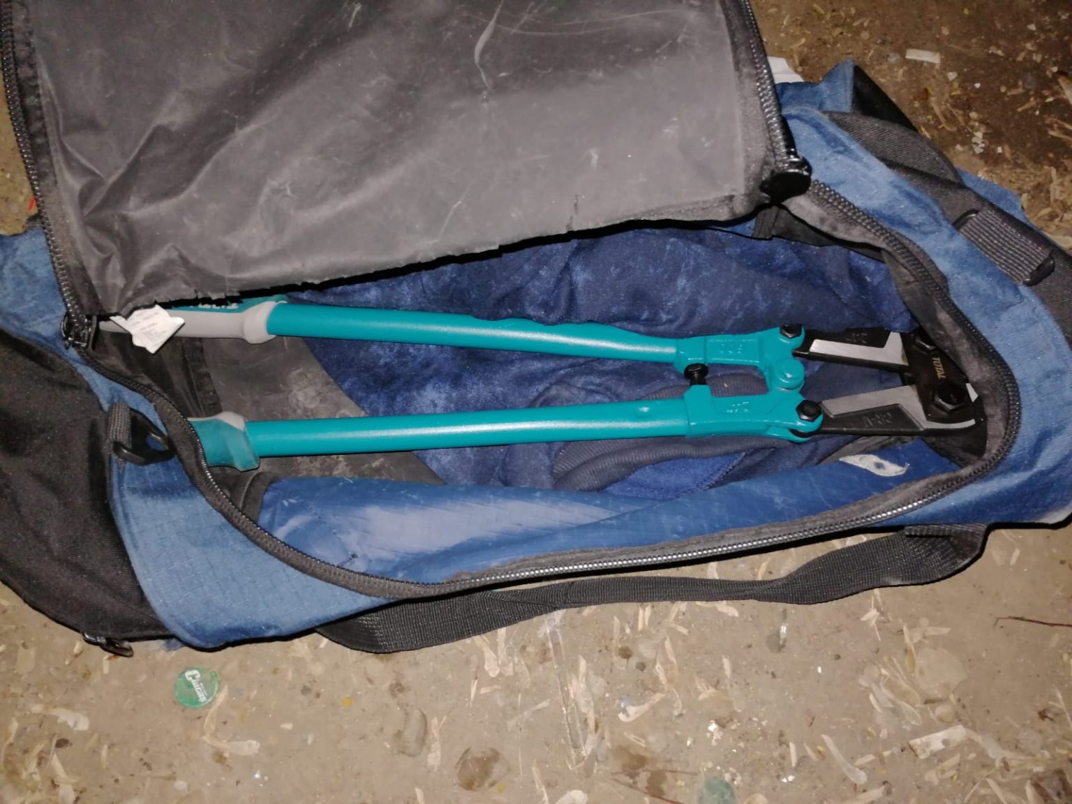 Furau banii dintr-un tonomat de cafea din  cartierul  CFR  al municipiuluiTârgovişte