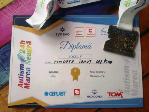 Jandarmul Ionuț Timofte a alergat sute de km pentru copiii cu autism