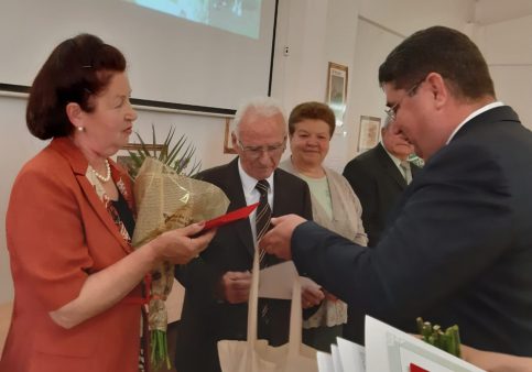 VIDEO. Cuplurile de aur și cele mai frumoase gospodării  răcărene,  la loc de cinste