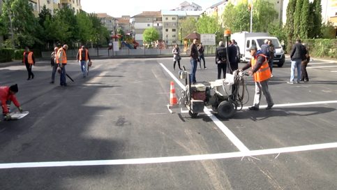VIDEO. O nouă parcare modernă în microraionul 3 , zona blocurilor C1-C3  din  Târgovişte