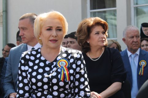 Premierul Viorica Dăncilă participă la slujba oficiată cu prilejul sărbătorii Izvorul Tămăduirii, la Mănăstirea Nucet