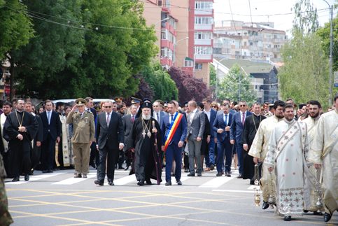 VIDEO. Înălţarea Domnului şi Ziua Eroilor, sărbătorite la Târgovişte