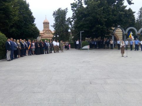 VIDEO.  În Piaţa Mihai  Viteazul din Târgoviște, a fost marcată Ziua Imnului Naţional „Deşteaptă-te, române”