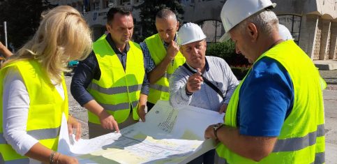 VIDEO. Piaţa Tricolorului  a intrat într-un amplu proces de reabilitare şi modernizare