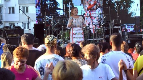 VIDEO. Atmosferă incendiară la Zilele Găeştiului : Maria Cârneci, DJ Project, Nicole Cherry, Antonia şi Vunk