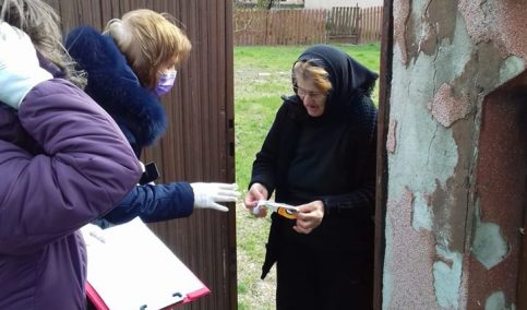 Nucet: Primăria continuă dezinfecția în localitate și distribuirea măștilor și mănușilor către populație