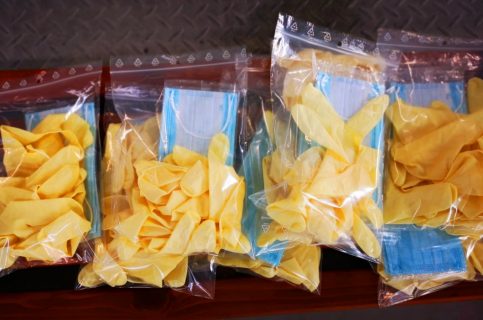 VIDEO. A început distribuirea kit-urilor de igienă tuturor locuitorilor municipiului Târgoviște