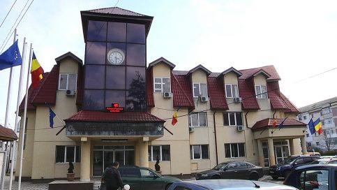 COVID-19. Angajată a Primărie Pucioasa, confirmată pozitiv