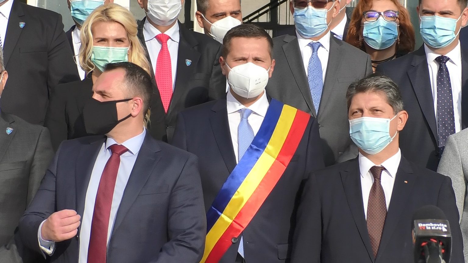 VIDEO. Noul președinte al CJ Dâmbovița, Corneliu Ștefan, învestit în funcție