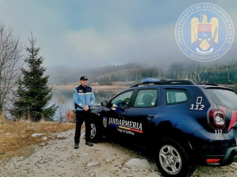 Jandarmii montani atrag atenția turiștilor că iarna își intră în drepturi și trebuie să se echipeze corespunzător
