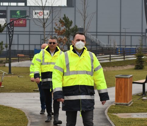 Noul parc de la fosta UM Gară, din vecinătatea ”Dâmbovița Mall”, se apropie de finalizare