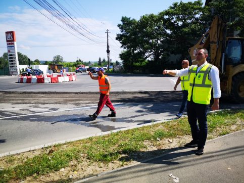 Pe Calea Ialomiței, stratul de uzură,refăcut integral pe cheltuiala constructorului
