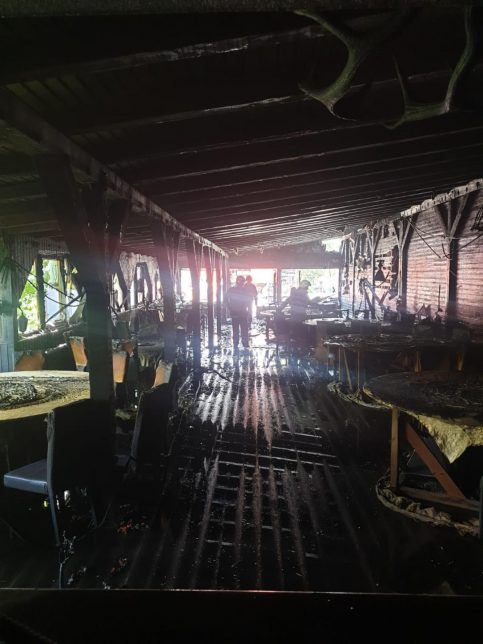 Incendiu violent la un restaurant din Potlogi