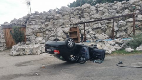 S-a dat peste cap cu mașina pe DN 72-Dragodana. VIDEO