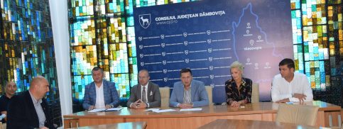 Finanțare de la CJ Dâmbovița, pentru alte cinci proiecte în domeniile social, tineret, sport și educație civică