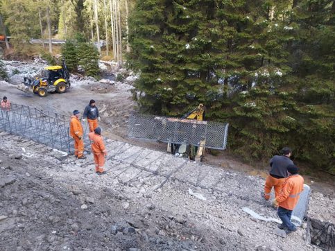 LDP Dâmbovița lucrează contracronometru la stabilizarea și consolidarea DJ714, Sector Cabana Bolboci – Cabana Roșie