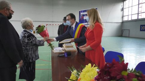 La Răzvad, continuă tradiția premierii celor mai longevive cupluri. VIDEO