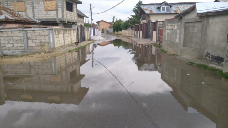15 curți au fost inundate în comuna Potlogi, sat Românești