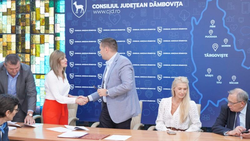 Consiliul Județean Dâmbovița a semnat 19 contracte de finanțare nerambursabilă pentru proiecte depuse de asociații și ONG-uri dâmbovițene