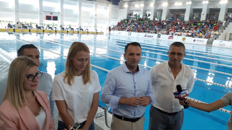 David Popovici, dublul campion mondial, subiectul central și la Campionatul Național de Înot Cadeți de la Târgovişte. VIDEO