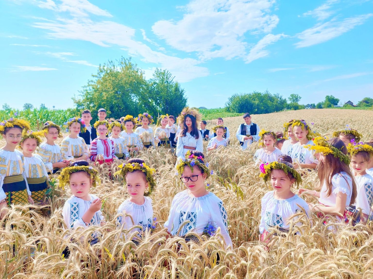 De Sânziene, în comuna Nucet a fost mare sărbătoare. VIDEO