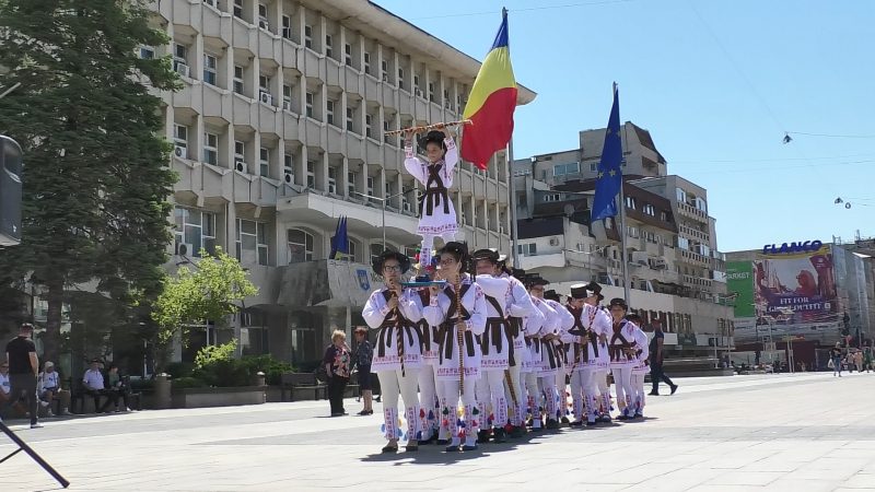 Maratonul tradițiilor în cea de a doua zi a Zilelor Județului Dâmbovița.VIDEO