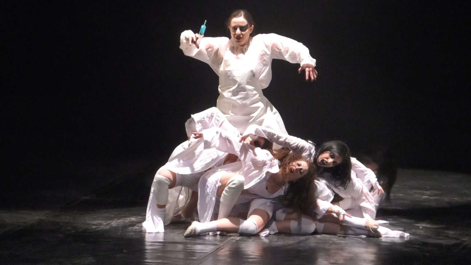 Penultima seară de BABEL,Spectacolul „Romeo și Julieta“,regia Hugo Wolff, Compania de Teatru-Dans Microbis- Sibiu. VIDEO