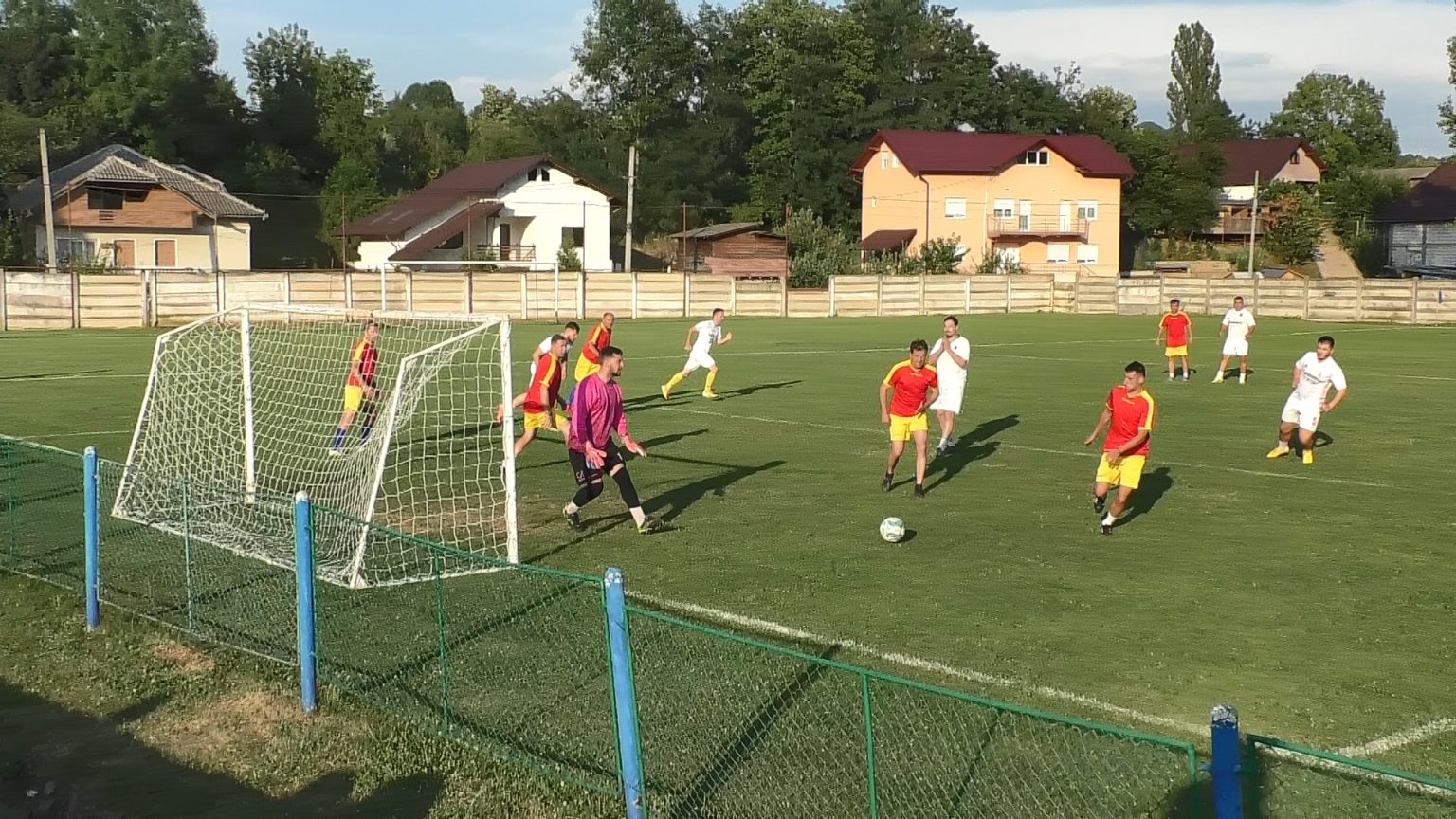 Orașul Fieni  în sărbătoare, s-a disputat Finala Campionatului orășenesc de fotbal. VIDEO