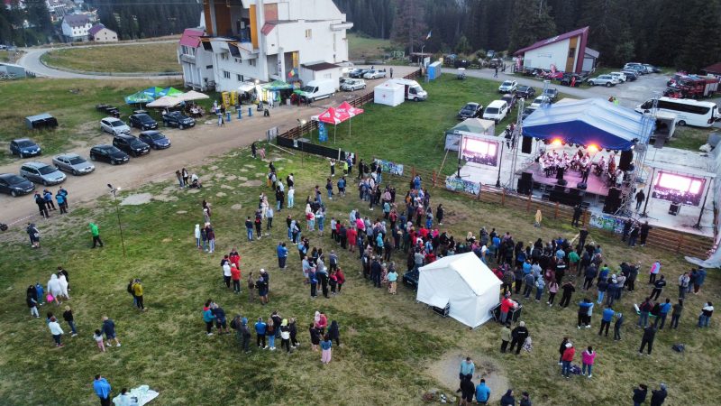 Prima seară a Festivalului „Peștera-Padina”, folclorul a fost la înălțime. VIDEO