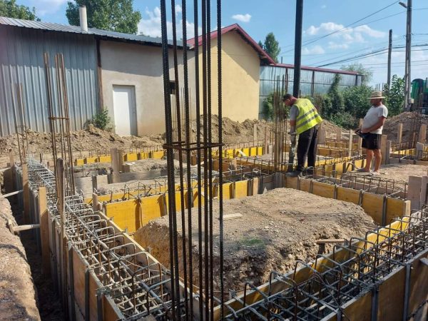 Se lucrează la noul Dispensar Uman din comuna Cornești