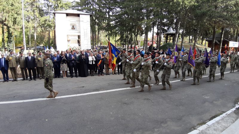 La Târgoviște, Ziua Armatei a fost marcată cum se cuvine la Monumentul Eroilor de la U.M.02492. VIDEO
