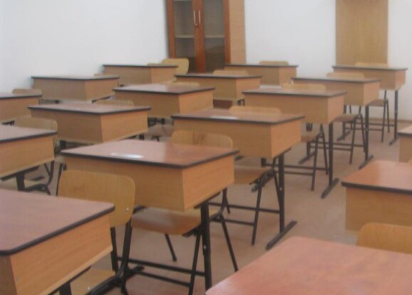 Din anul școlar 2024-2025, clasa a VIII-a nu se mai organizează în regim simultan, indiferent de numărul de elevi