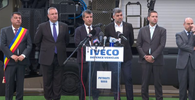 Premierul Nicolae Ciucă, președintele Camerei Deputaților Marcel Ciolacu, conducerea județului Dâmbovița și primarul de la Petrești au vizitat fabrica de camioane IVECO din Petreşti, judeţul Dâmboviţa. VIDEO