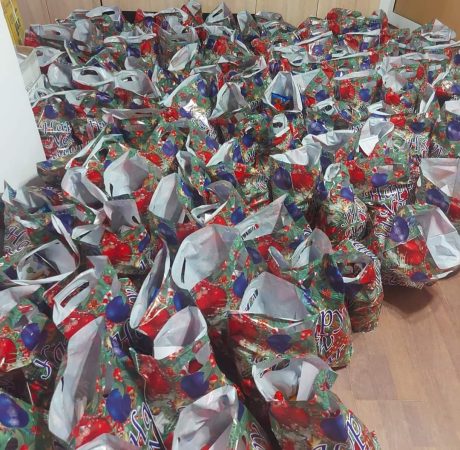 La Cornești, Moș Crăciun a trecut pe la toate unitățile școlare, edilul a pregătit totul din timp