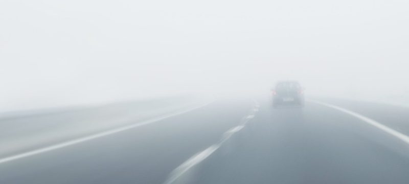 Mare atenție, ceața poate aparea pe unele tronsoane de drum în orele următoare, viața are prioritate