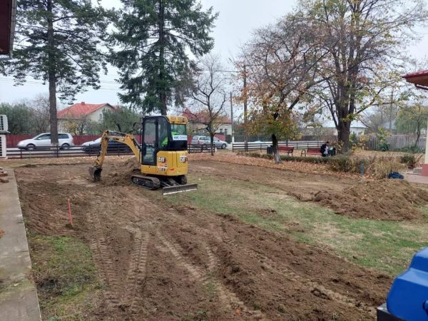 Primăria Gura Foii și CJ Dâmbovița vor realiza patru locuri de joacă în comună